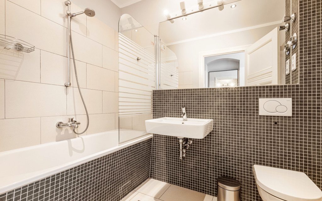 modernes Badezimmer